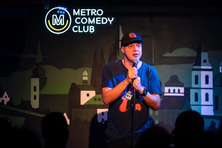 Prague: Sunday Live Music & Stand-Up Comedy Night in English - Practical advice for making the night work