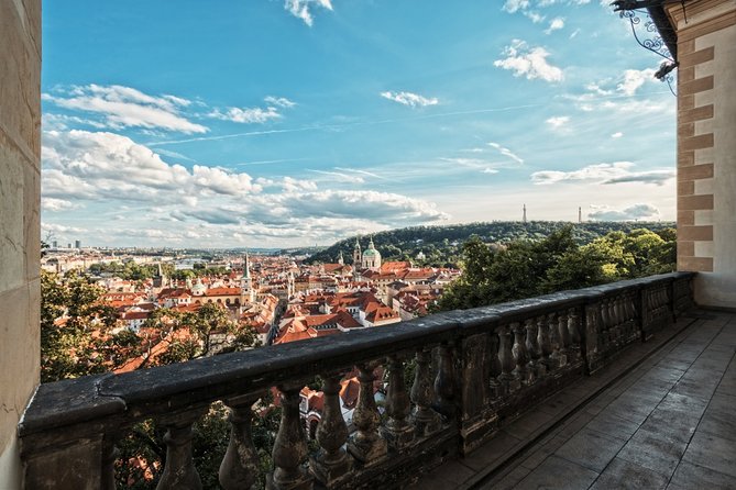 Prague Super Saver: Lobkowicz Palace Concert plus Lobkowicz Palace Museum Entrance Ticket - What happens during the 1 pm classical concert