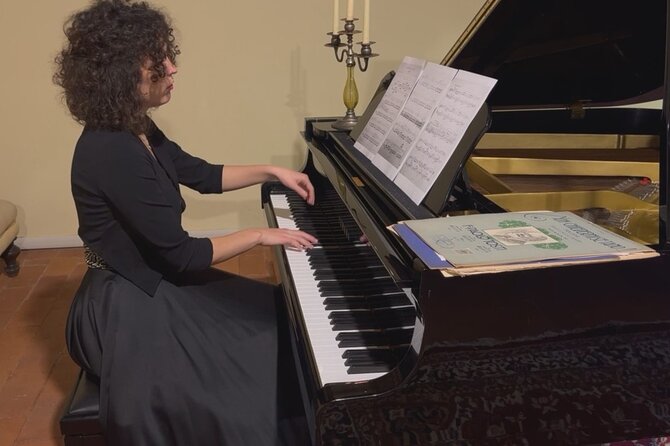 Private Concert in the Artist's House on the Hills of Lucca - Key points at a glance