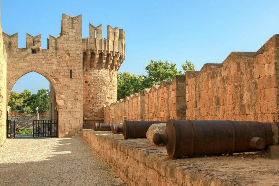 Rhodes: Guided Rhodes City By Night with Live Music & Dinner - Mandraki Harbor and the Three Windmills