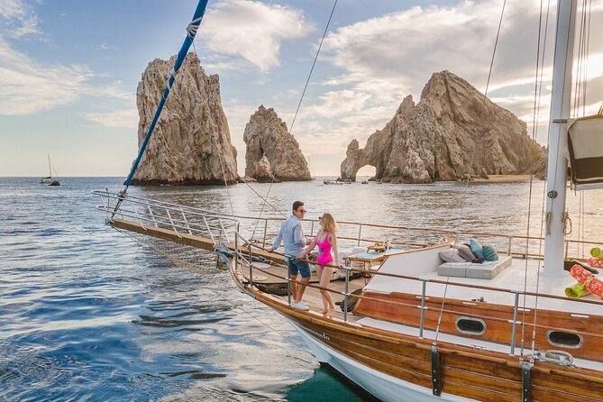 Romantic Sailboat Sunset: Live Music, Premium Bar & Dinner -Cabos - Key points to know before booking