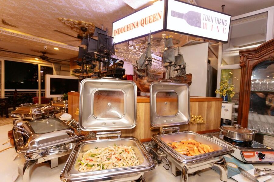 Saigon River Dinner on Cruise with Buffet and live music - Dinner on board: a buffet with broad appeal