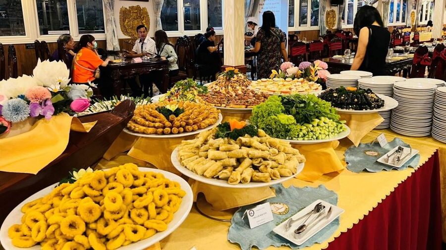 Saigon River Dinner on Cruise with Buffet and live music - Starting the evening with air-conditioned transport