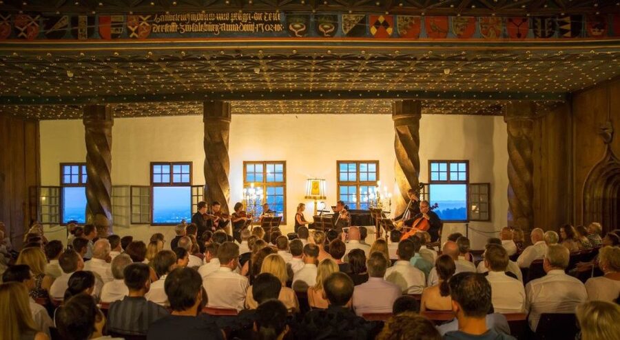 Salzburg: Best of Mozart Fortress Concert and Dinner - Should you book the Fortress Concert and Dinner?