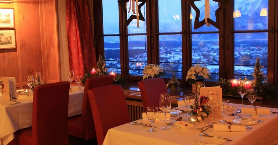 Salzburg: Christmas/Advent Concert & Dinner - What happens between dinner and music