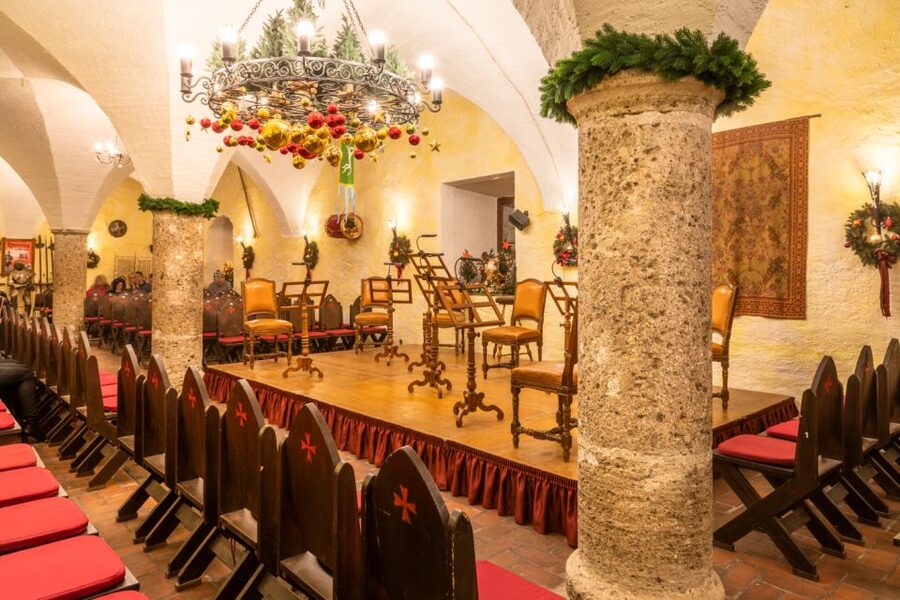Salzburg: Christmas/Advent Concert & Dinner - Classic or VIP: which choice suits you?