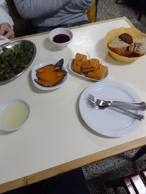 Santiago: Guided Foodie Tour with Drinks, Tapas & Live Music - My booking advice for the best version