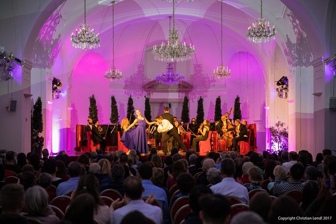 Schönbrunn Palace Concerts in Vienna - Mozart, Strauss, singers, and the style of performance