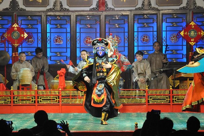Sichuan Culture Opera Show in Chengdu - Why the show feels more local than a tourist trap