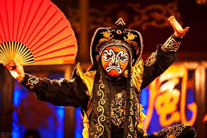 Sichuan Opera with face-changing at Sichuan opera theater - Why Sichuan Opera feels different