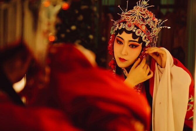 Sichuan Opera with face-changing at Sichuan opera theater - What you will see during the two-hour program