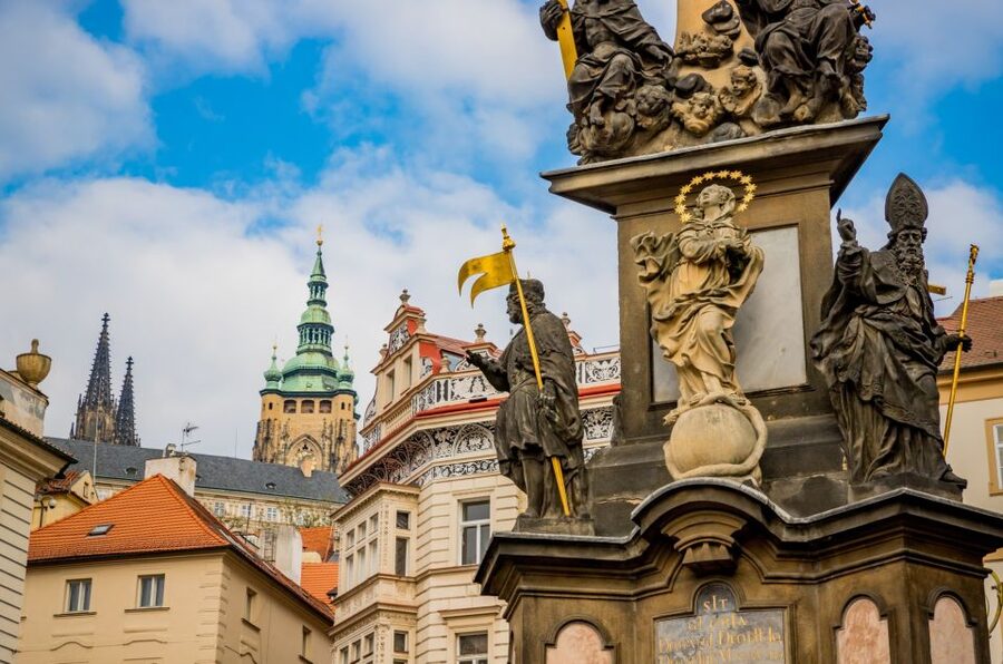 Skip-the-line Lobkowicz Palace Private Tour & Concert - The Music Archive and its Beethoven connection