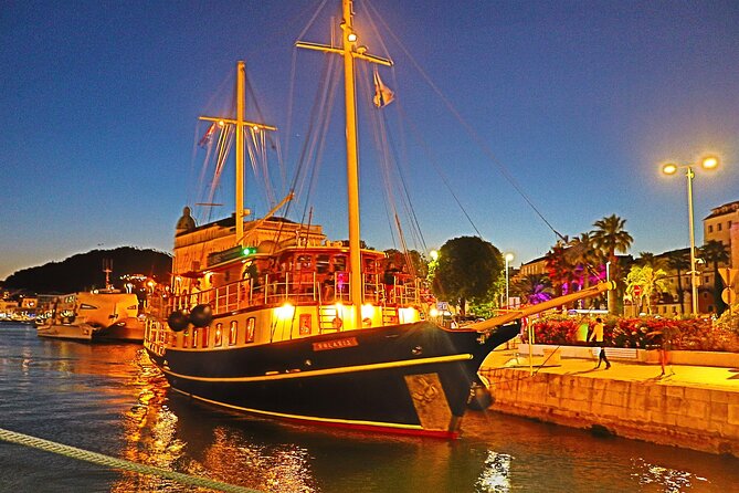 Split:Sunset Cruise with Live Music - Kaštela Bay and the mountains around Split