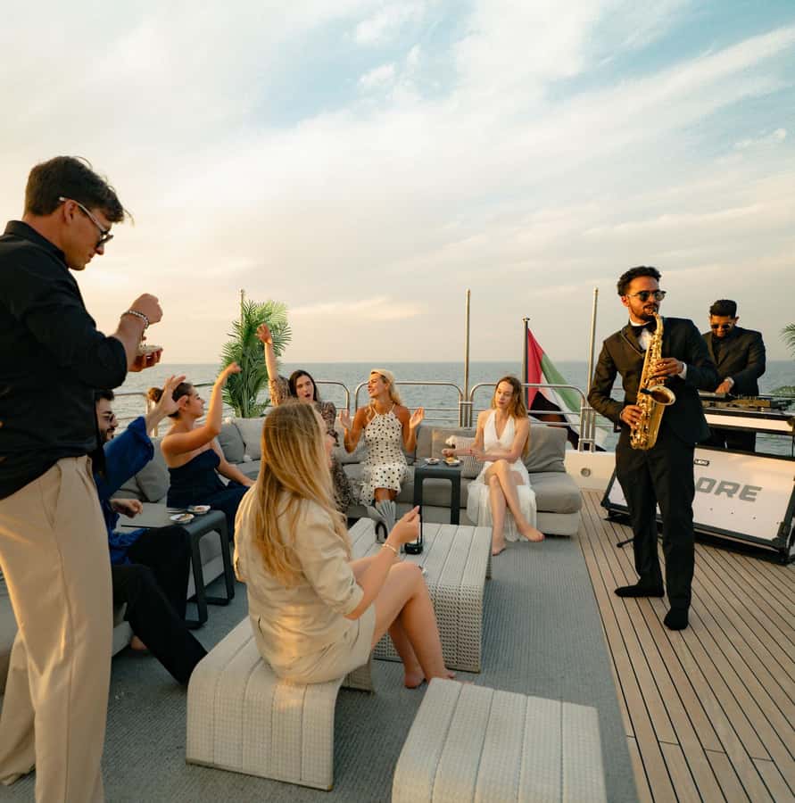 Sunseeker Superyacht: VIP Dinner, Premium Drinks& Live Music - Live DJ, saxophone, and shisha