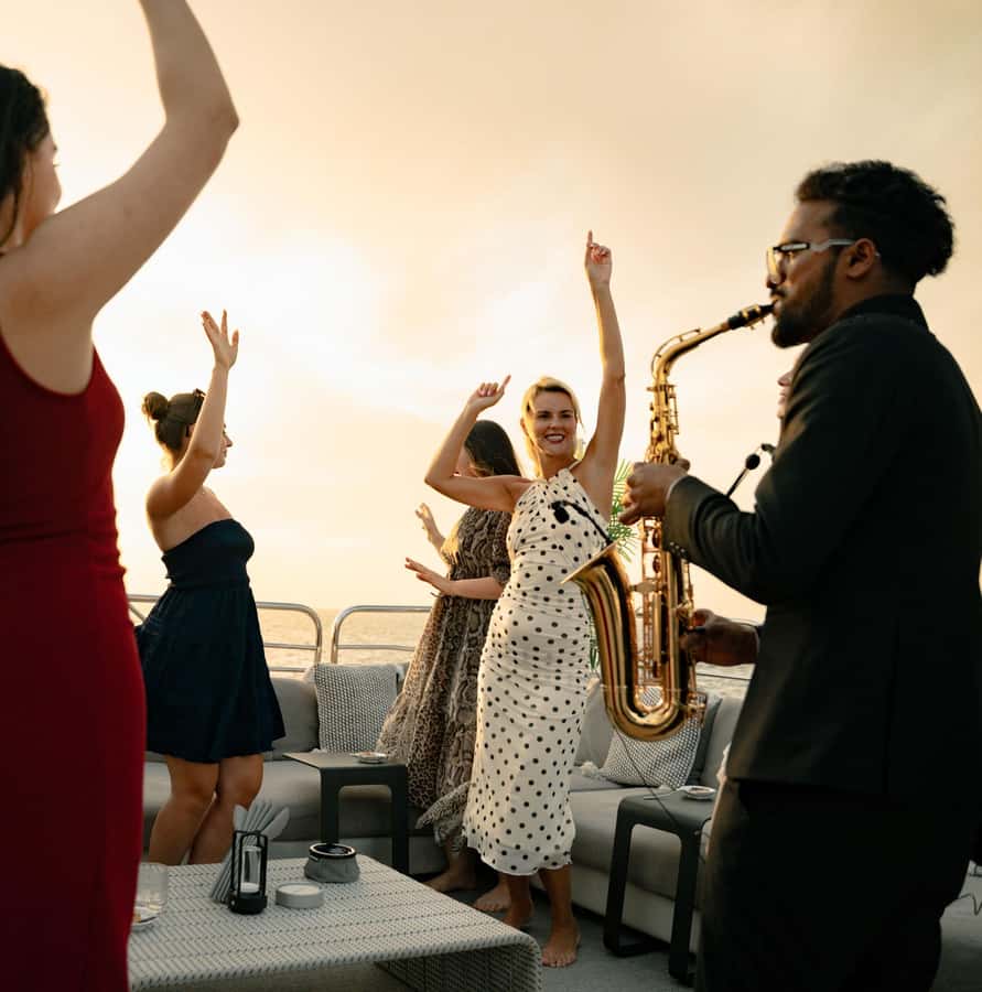 Sunseeker Superyacht: VIP Dinner, Premium Drinks& Live Music - The swimming stop is a day-tour bonus