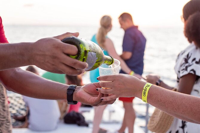 Sunset Cruise in Los Cabos with Jazz and Wine - A sunset over the Pacific, with a little wind