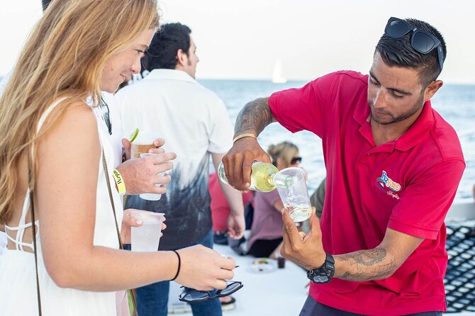 Sunset Cruise in Los Cabos with Jazz and Wine - Jazz music, not always a live performance