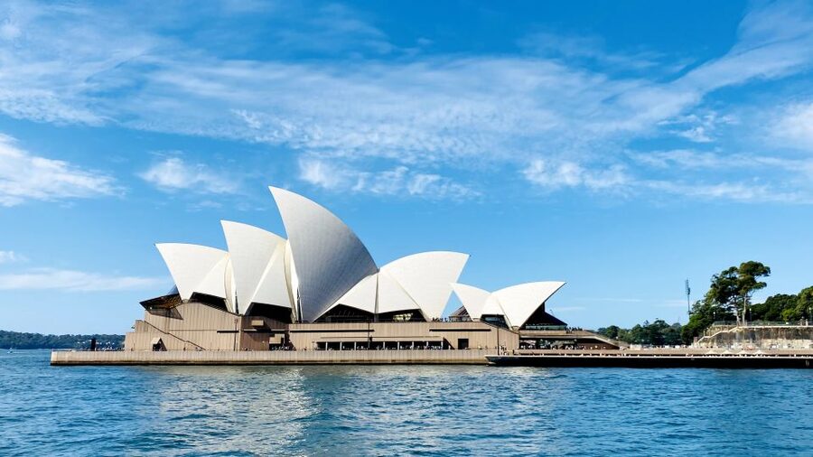 Sydney Half Day private tour: see Opera House, Bondi Beach - From Woolloomooloo to Kings Cross