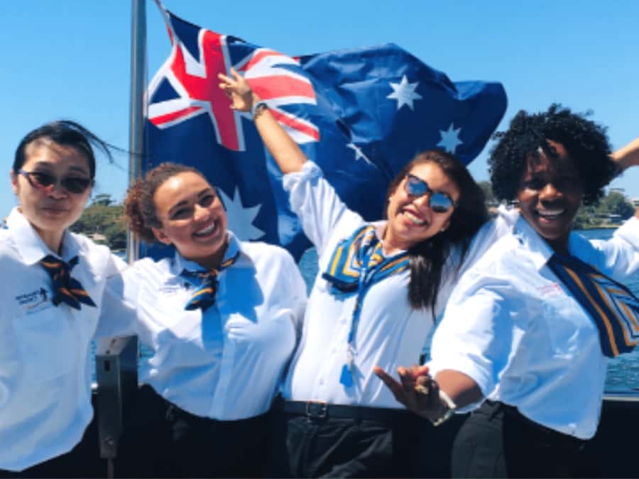 Sydney Harbour: 3-Hour Lunch Cruise with Live Music - Sydney Opera House, Harbour Bridge, and the longer route