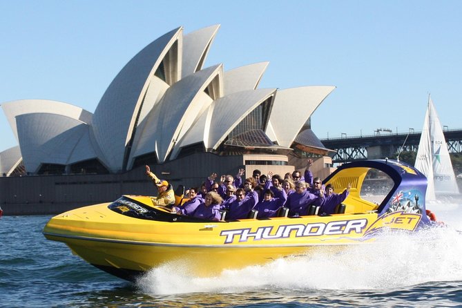 Sydney LED Lit Kayak Tour of the Opera House and Bridge - The guides and overall mood