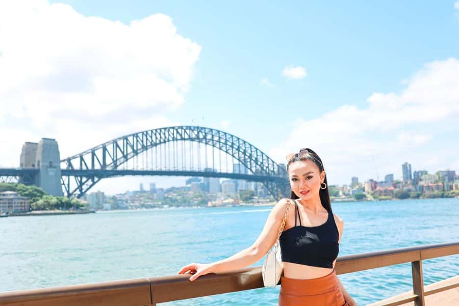 Sydney: Private Photoshoot outside the Opera House - Who should book this experience?