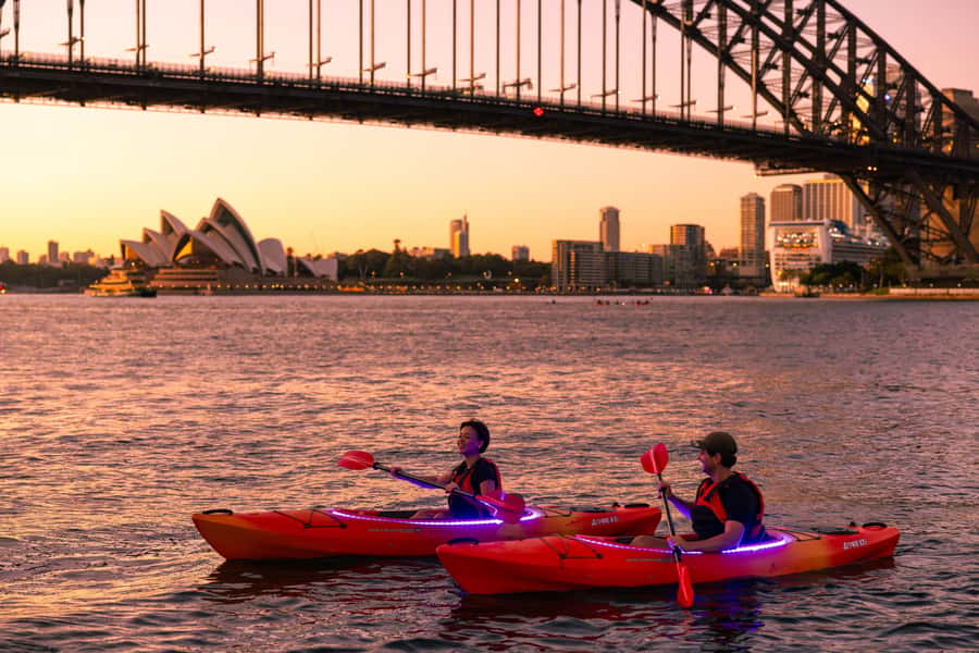 Sydney: Sunrise Kayak, Opera House & Under Harbour Bridge - The 15-minute safety briefing and kayak fitting