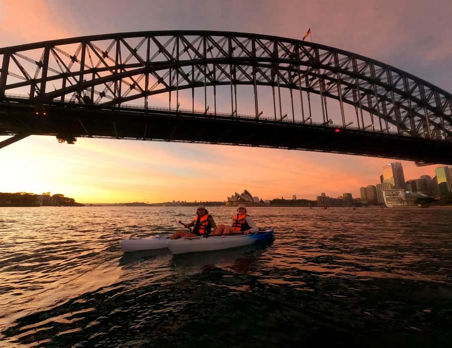 Sydney: Sunset Kayak - Opera & Harbour Bridge Tour (5p. max) - Lavender Bay to Luna Park, a lively first paddle