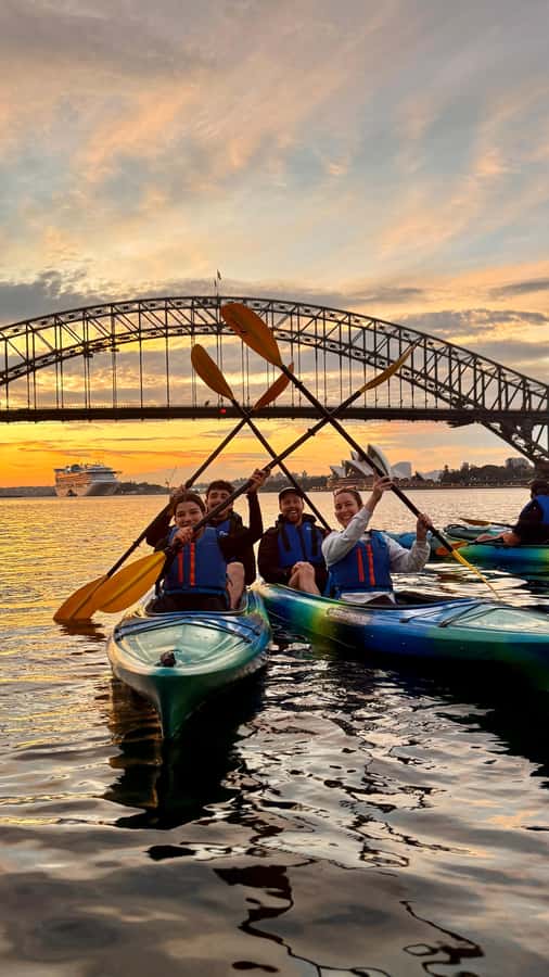Sydney: Sunset Kayak Tour with Opera House Views - Twilight on the return journey