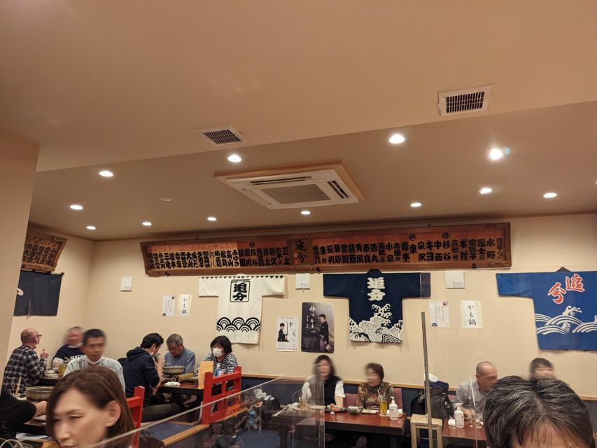 Tokyo: Traditional Asakusa Music Show with Dinner - The guides make a real difference