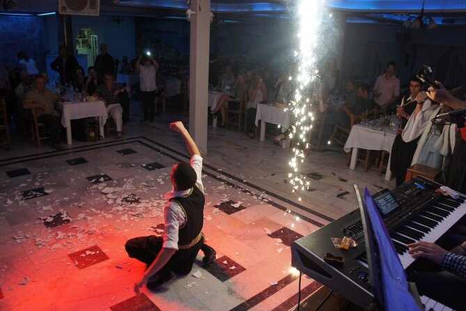 Traditional Greek Night live Music & Dinner Show in Santorini - Arriving in Kamari at 7:30 or 8 pm