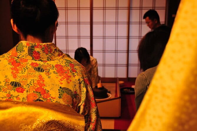 Traditional Japanese Music show & Experience Tour in Kyoto - The Next 25 Minutes: Pick Up a Traditional Instrument