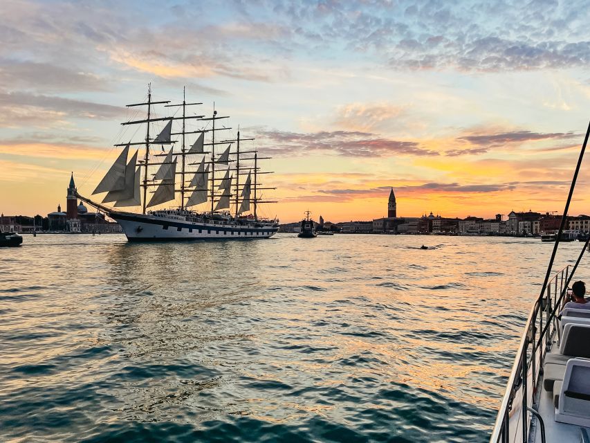 Venice: Catamaran Sunset Jazz Cruise with Aperitivo - The route through San Marco Bay and the Giudecca Canal
