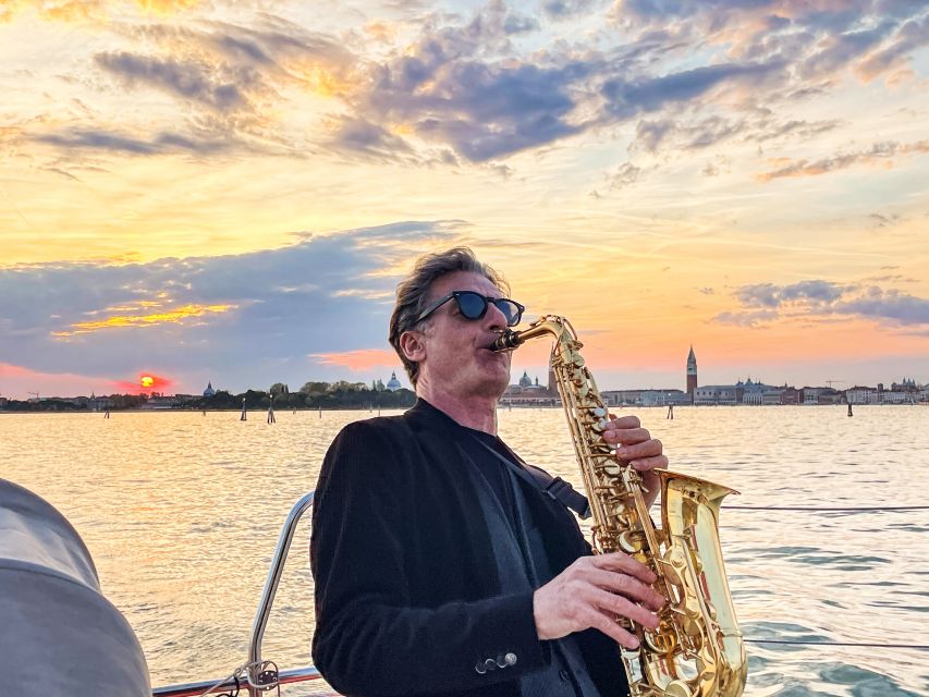 Venice: Catamaran Sunset Jazz Cruise with Aperitivo - Cicchetti, spritz, prosecco, and the included drink