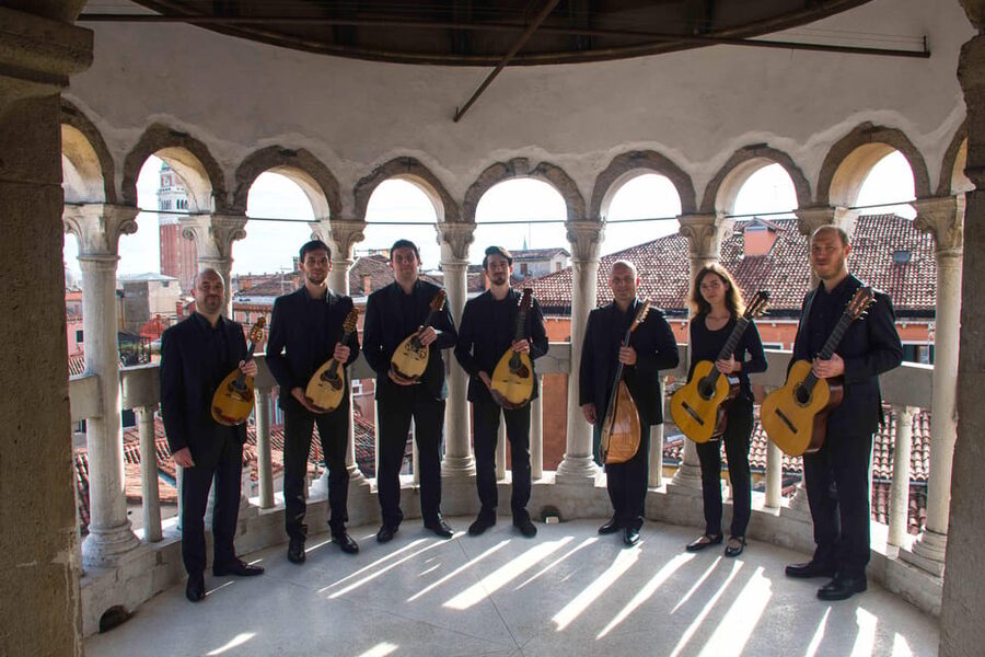 Venice: concert byI MandolinVenice Quartet in St. George's Church. - A 90-minute program built around the mandolin