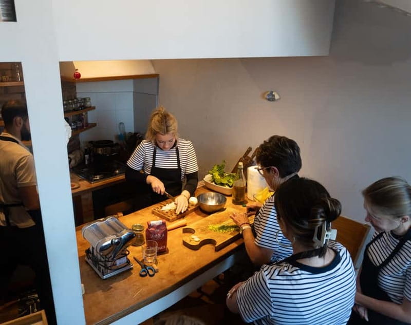 Venice: Cooking Class + Guitar Concert at Chef's Francesco - Who will get the most from the private format
