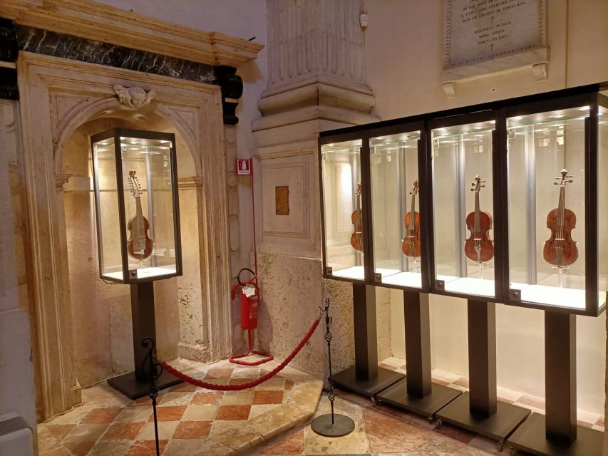 Venice: Interpreti Veneziani Concert at Church of San Vidal - Who will enjoy this concert most?