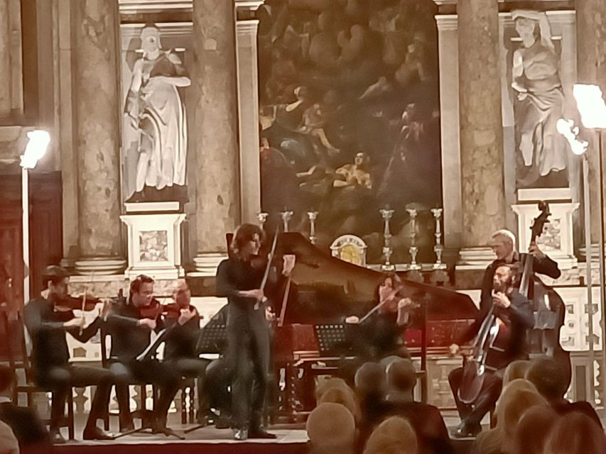 Venice: Interpreti Veneziani Concert at Church of San Vidal - Simple etiquette for the evening