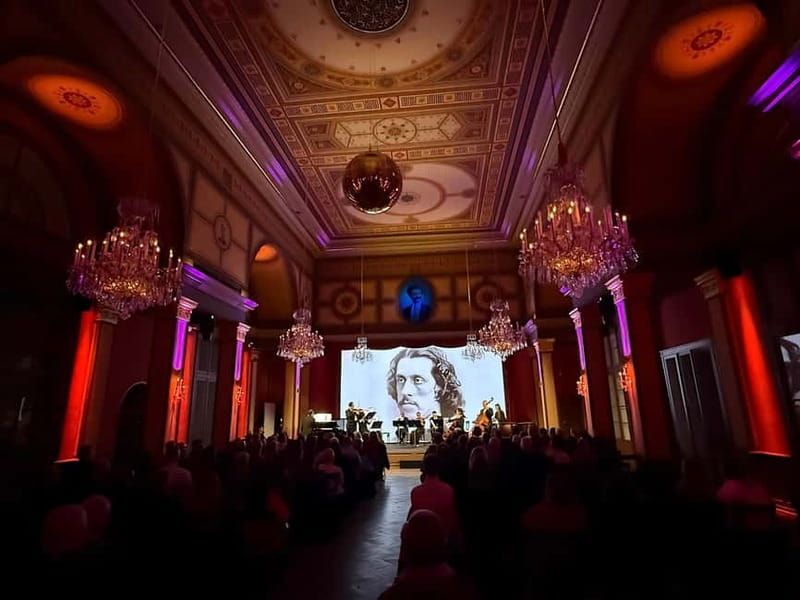Vienna: Classical Concert in the historic 1837 Strauss-Hall - The 8:00 PM sparkling wine reception