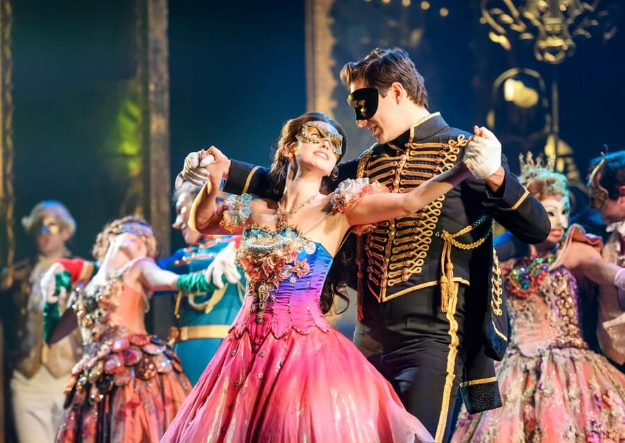 Vienna: Musical Tickets THE PHANTOM OF THE OPERA - The Raimund Theater Sets the Mood