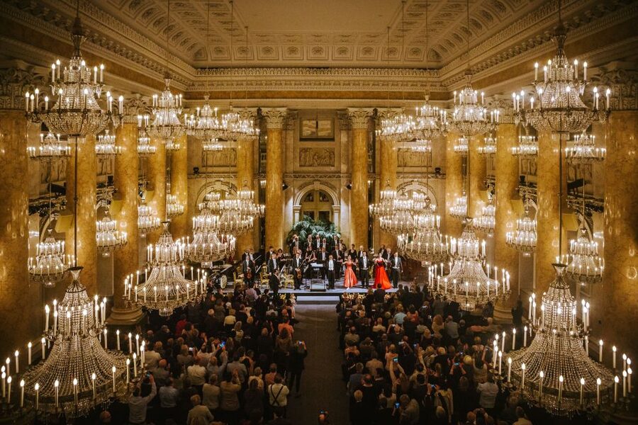 Vienna: Strauss and Mozart Concert at Hofburg Palace - Ballet, jokes, and the Viennese performance style