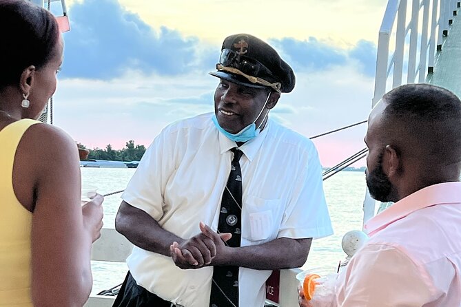 VIP Jazz Dinner Cruise with Private Tour and Open Bar Option - The private boat tour adds the best context