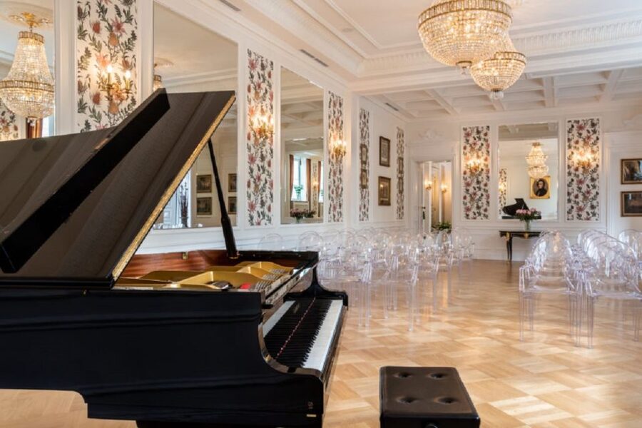 Warsaw: Chopin Concert Ticket With Glass of Champagne - Champagne, orange juice, and stories during the break