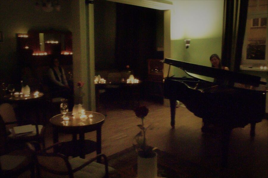 Warsaw Concert: Chopin – Painted by Candlelights with Wine - How good is the sound?