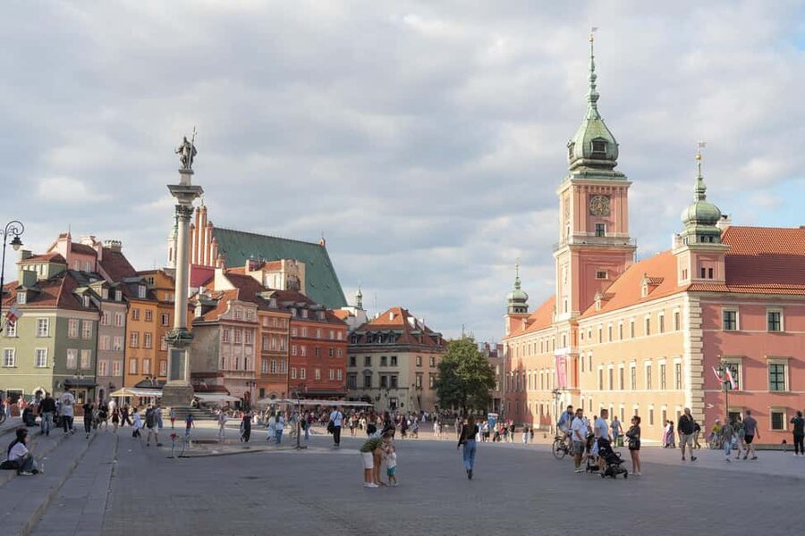 Warsaw: Guided Walking Tour with a Private Chopin Concert - The Chopin connection without a single-subject tour
