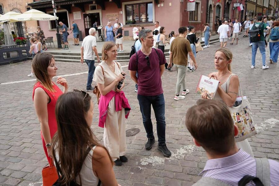 Warsaw: Guided Walking Tour with a Private Chopin Concert - What the $72 price includes