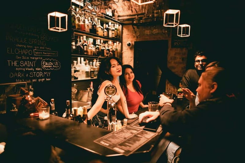 Wednesday Night Live Music with Cocktails - Key points to know before booking