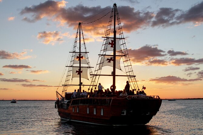 Your Romantic Dinner in Cancun, includes national open bar and live music - A Spanish galleon on Nichupté Lagoon